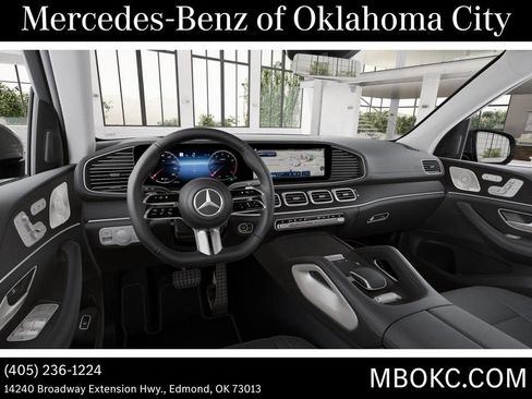 Used 2026 Mercedes-Benz GLS 450 4MATIC image 3