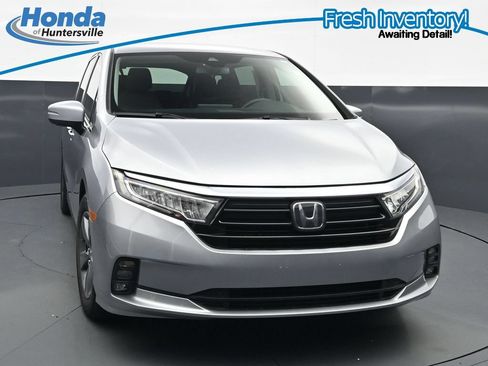 Used 2021 Honda Odyssey EX image 3