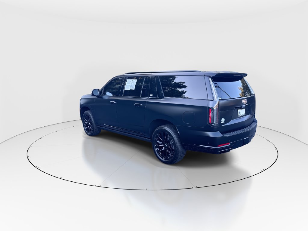 Used 2025 Cadillac Escalade ESV Sport Platinum AWD/4WD image 6