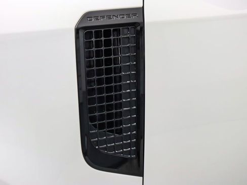 Used 2023 Land Rover Defender 130 SE image 12