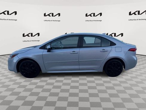 Used 2020 Toyota Corolla LE image 5