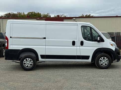 New 2026 RAM ProMaster 1500 w/ Quick Order Package 22G SLT image 2