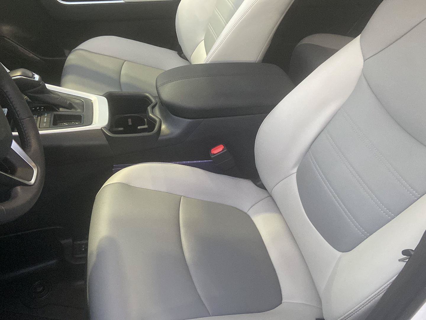 Used 2025 Toyota RAV4 XLE Premium w/ Weather Package FWD image 16