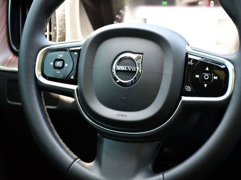 Used 2024 Volvo XC60 B5 Plus w/ Protection Package Premier AWD/4WD image 17