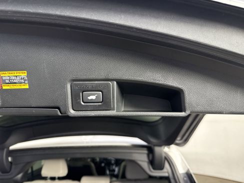Used 2025 Acura RDX SH-AWD image 34