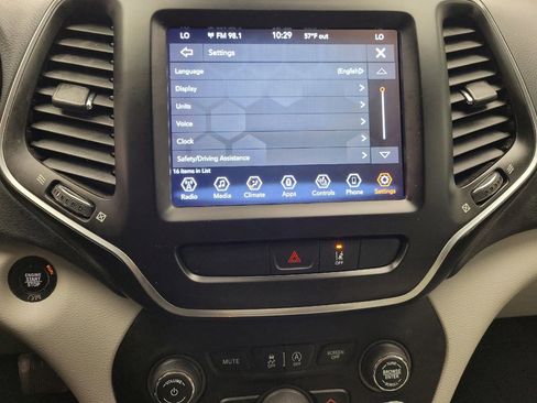Used 2022 Jeep Cherokee Latitude Lux w/ Sun & Sound Group AWD/4WD image 25