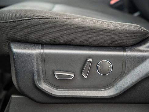 Used 2018 Ford F150 XLT w/ Equipment Group 302A Luxury AWD/4WD image 41