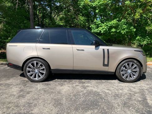 Used 2023 Land Rover Range Rover SE AWD/4WD image 8