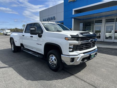 Certified 2025 Chevrolet Silverado 3500 LT w/ All Star Edition AWD/4WD image 2
