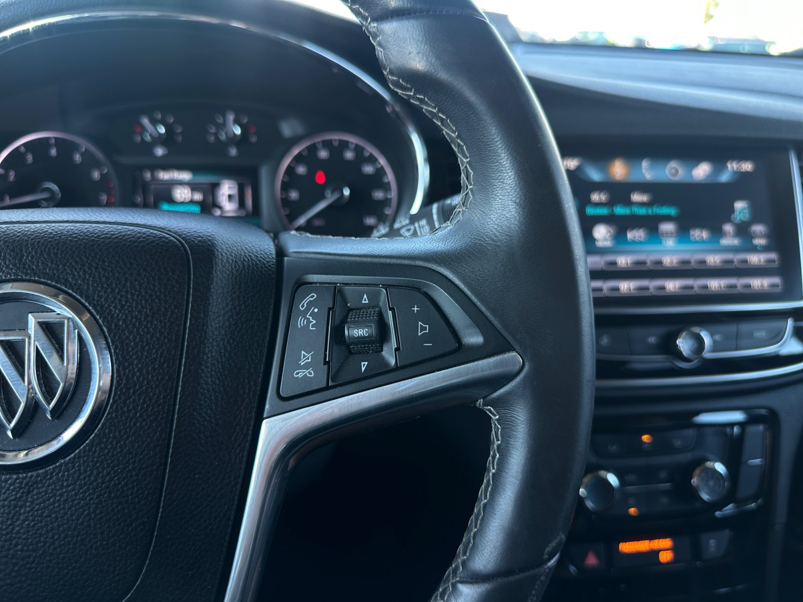 Used 2018 Buick Encore Preferred FWD image 19