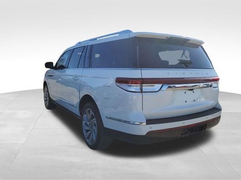 Used 2022 Lincoln Navigator L Reserve image 6