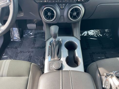 Used 2025 Chevrolet Blazer LT image 41