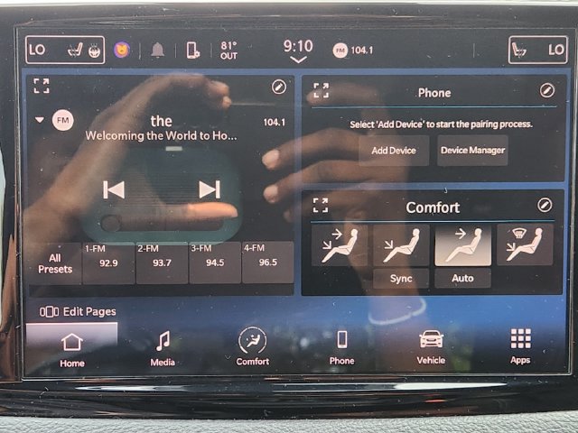 Used 2023 Chrysler Pacifica Touring w/ S Appearance Package FWD image 18