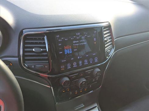 Used 2019 Jeep Grand Cherokee Limited w/ Luxury Group II image 7