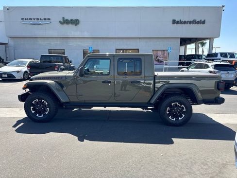 New 2026 Jeep Gladiator Rubicon AWD/4WD image 2