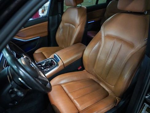 Used 2020 BMW X7 xDrive40i w/ M Sport Package AWD/4WD image 4
