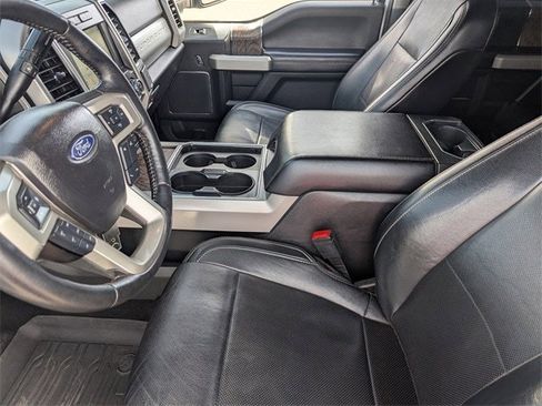 Used 2019 Ford F350 Lariat image 30