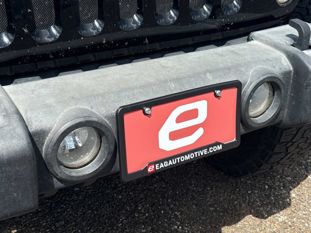 Used 2017 Jeep Wrangler Unlimited Sport w/ Quick Order Package 24S AWD/4WD image 10