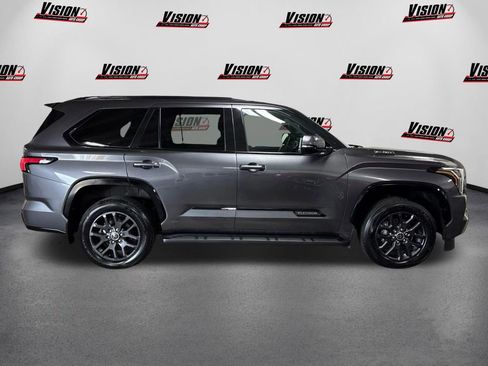 Used 2023 Toyota Sequoia Platinum image 4