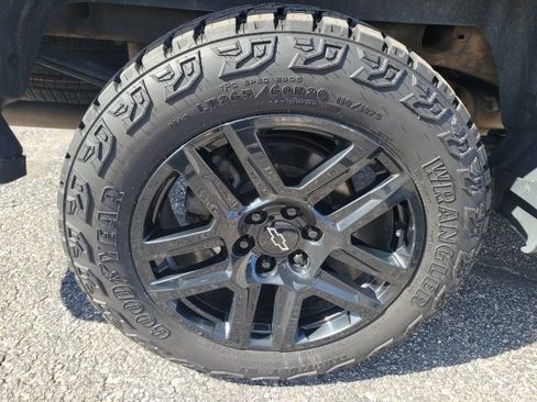 Used 2021 Chevrolet Silverado 1500 Custom Trail Boss image 14