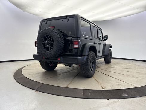 Used 2025 Jeep Wrangler Unlimited Sport AWD/4WD image 2