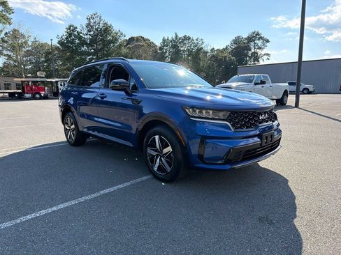 Certified 2022 Kia Sorento S FWD image 4