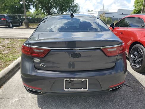 Used 2017 Kia Cadenza Technology image 6