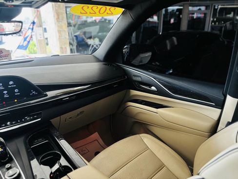 Used 2022 Cadillac Escalade Premium Luxury w/ Performance Package AWD/4WD image 48