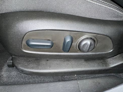 Certified 2022 GMC Terrain SLE w/ Driver Convenience Package image 6