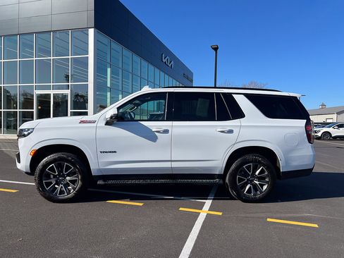 Used 2021 Chevrolet Tahoe Z71 image 2