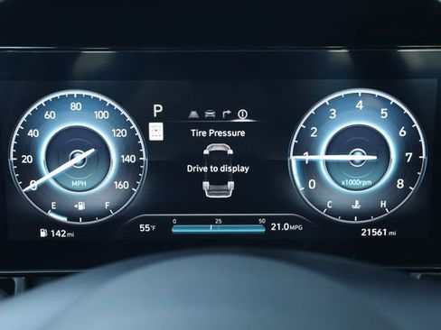 Used 2024 Hyundai Elantra SEL w/ Convenience Package image 18