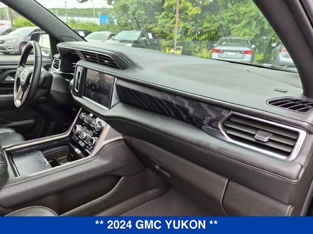 Used 2024 GMC Yukon Denali AWD/4WD image 34