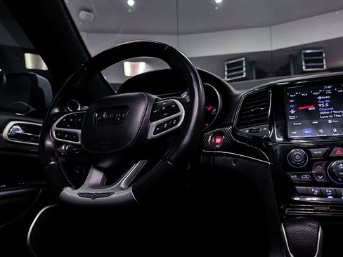 Used 2021 Jeep Grand Cherokee Trackhawk image 42