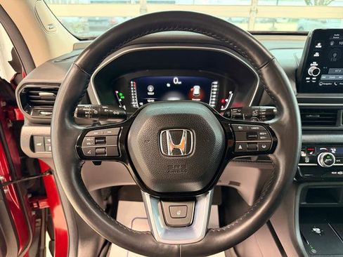 Used 2024 Honda Pilot Elite image 15