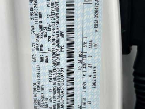 New 2026 Lincoln Corsair Premiere image 27