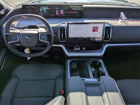 New 2025 Ford Expedition Platinum w/ Stealth Appearance Package image 33