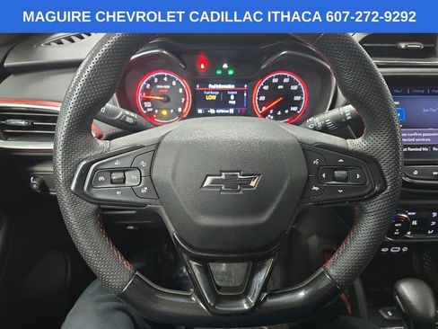 Used 2022 Chevrolet TrailBlazer RS w/ Technology Package AWD/4WD image 18