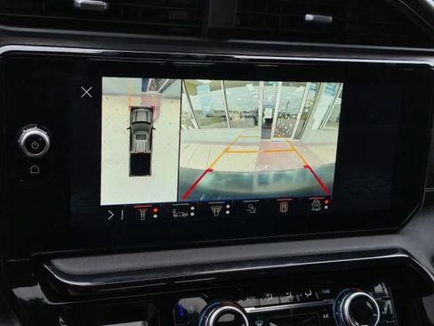 Used 2025 GMC Sierra 1500 AT4 w/ AT4 Premium Package image 17