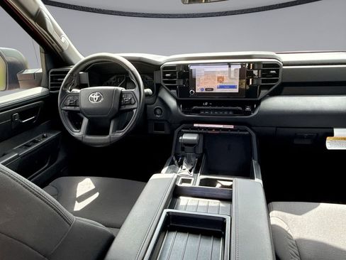 Used 2025 Toyota Tundra SR AWD/4WD image 19