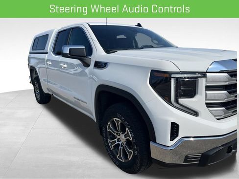Used 2025 GMC Sierra 1500 SLE AWD/4WD image 14
