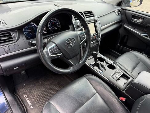 Used 2016 Toyota Camry XLE w/ Moonroof Package FWD image 13