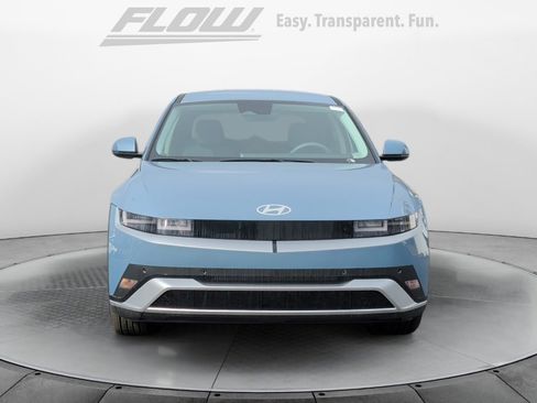 New 2026 Hyundai Ioniq 5 SEL image 2