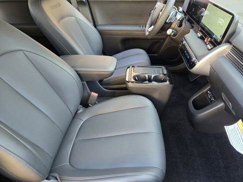 Certified 2025 Hyundai Ioniq 5 SEL image 13