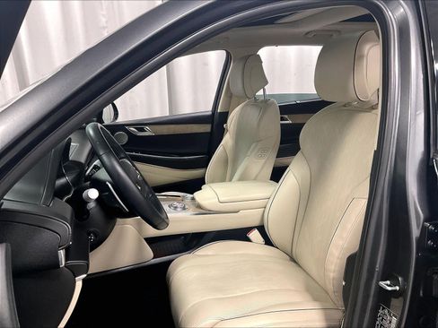 Used 2023 Genesis GV80 2.5T w/ Prestige 20" Package image 10