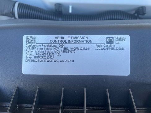 Used 2024 Chevrolet Express 2500 Work Van w/ Driver Convenience Package image 9