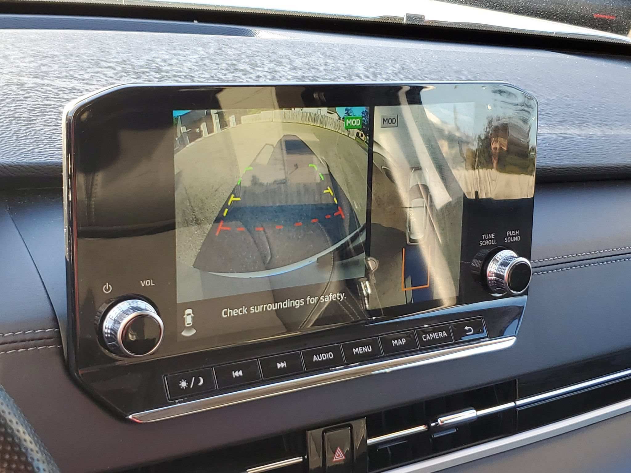 Used 2024 Mitsubishi Outlander AWD image 23
