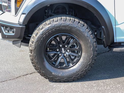 Certified 2024 Ford F150 Raptor AWD/4WD image 9