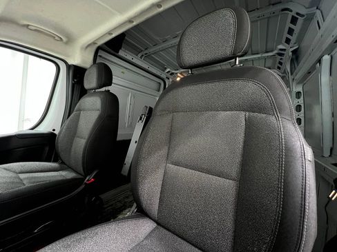 Used 2023 RAM ProMaster 2500 FWD image 13