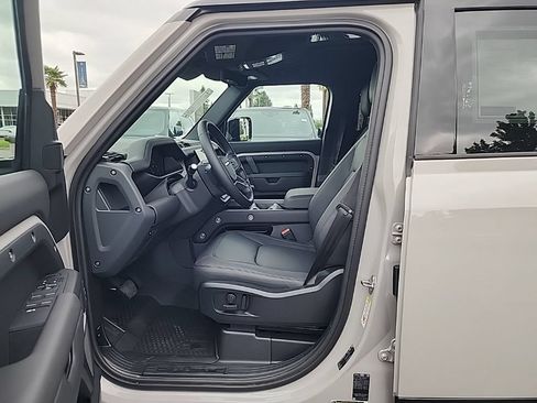 New 2026 Land Rover Defender 110 X-Dynamic SE AWD/4WD image 8