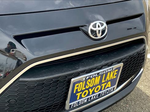 Certified 2020 Toyota Yaris LE image 29